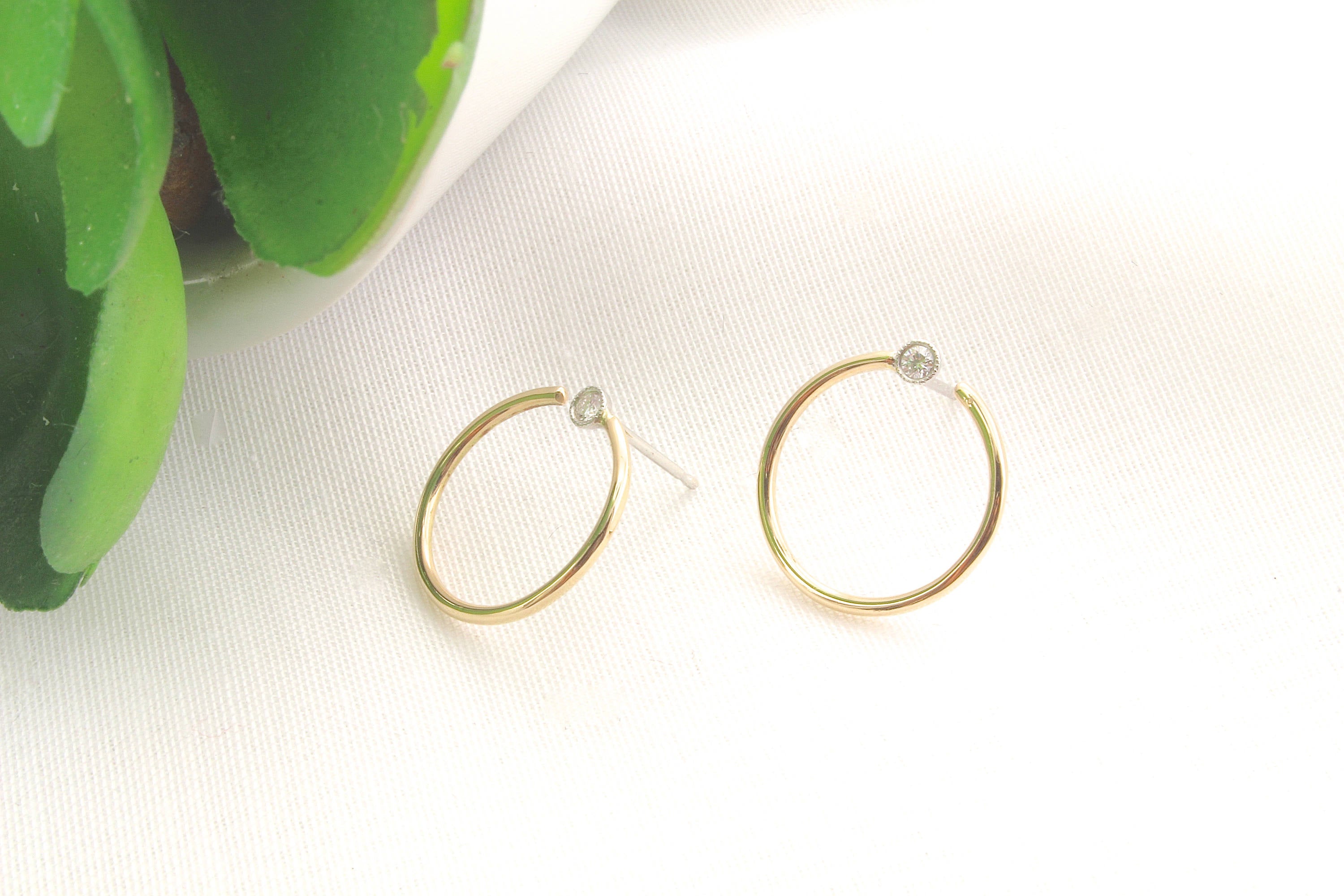 Hammered Gold Hoop Earrings Minimalist Gold Earrings Dainty 